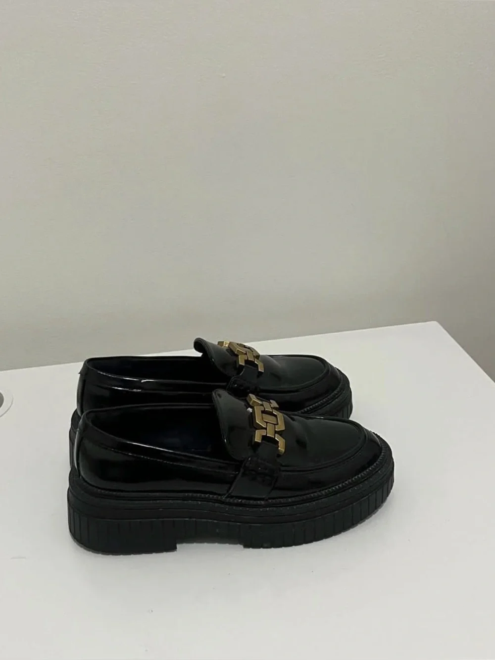 Black Women’s Platform Loafers with Gold Accent
